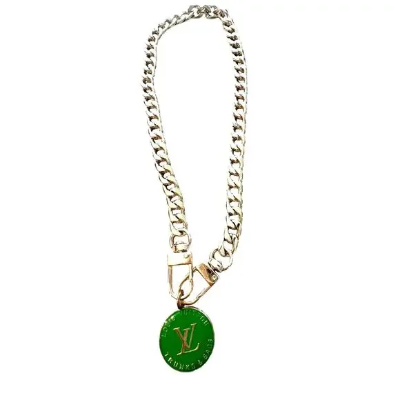 Louis Vuitton Green & Gold Luggage Charm Necklace (LVXX035) - Picture 3 of 3